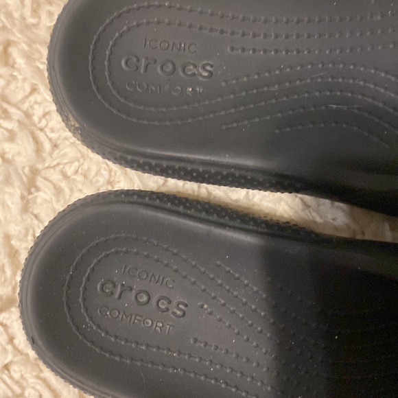 Crocs slides - Picture 3 of 4